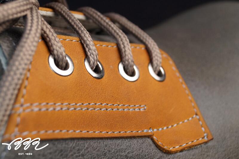 Фото обуви с кожей