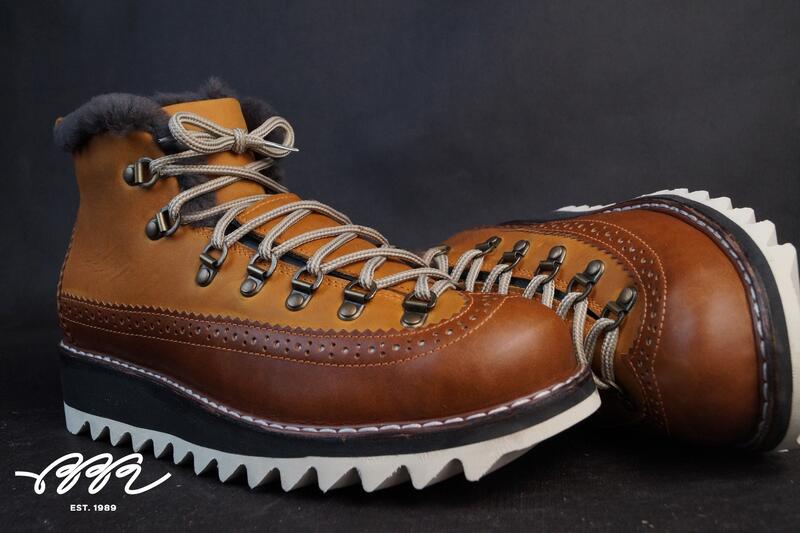 Фото обуви с кожей