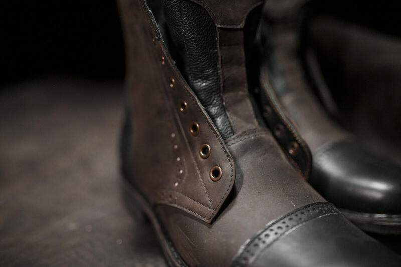 Фото обуви с кожей