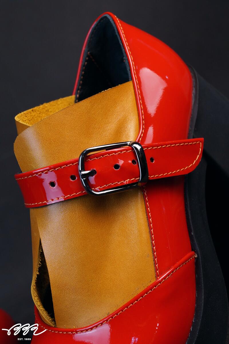 Фото обуви с кожей