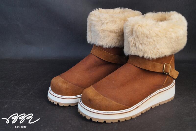 Фото обуви с кожей