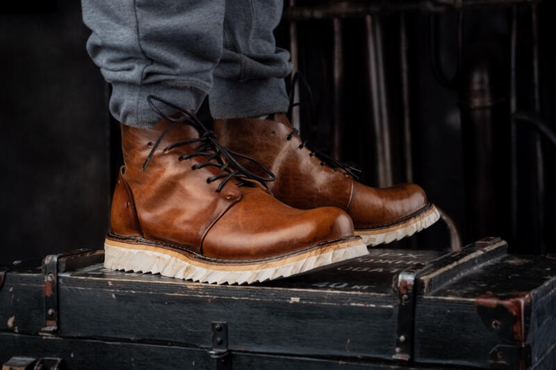 Фото обуви с кожей