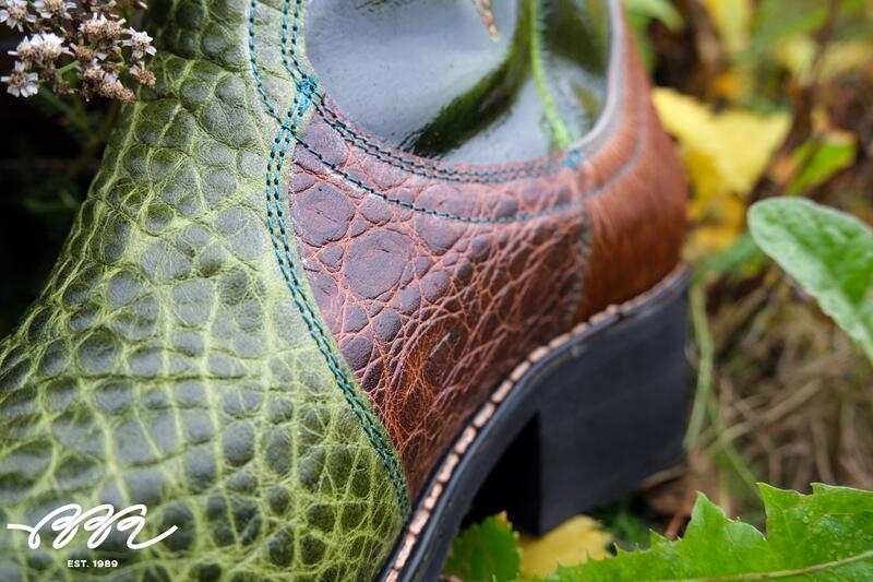 Фото обуви с кожей