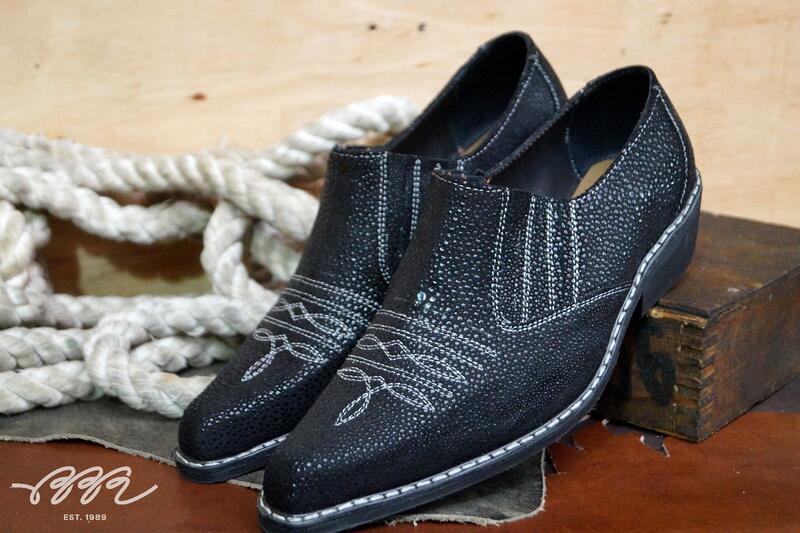 Фото обуви с кожей