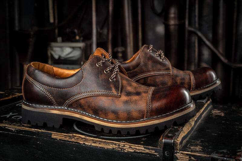 Фото обуви с кожей