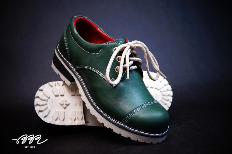 Фото обуви с кожей