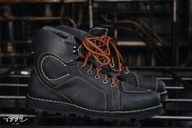 Фото обуви с кожей