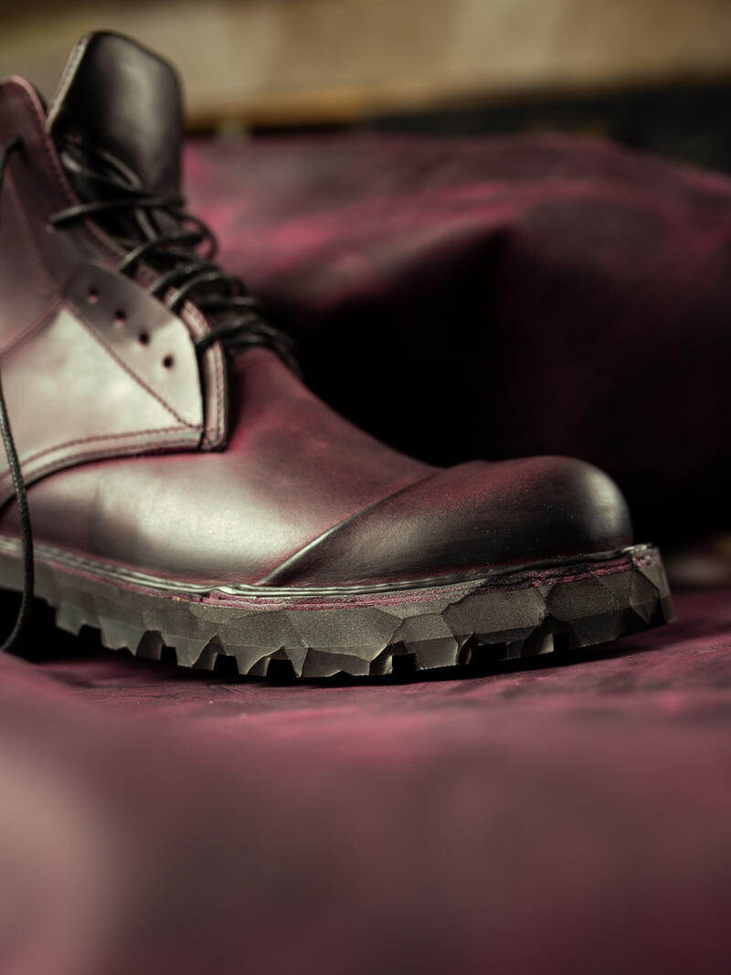 Фото обуви с кожей