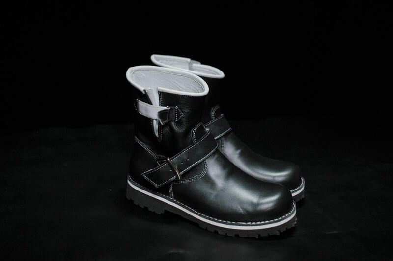 Фото обуви с кожей